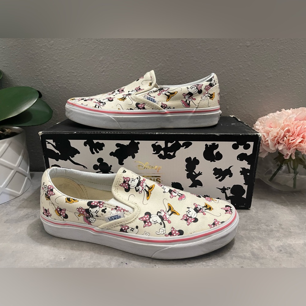 🎡SOLD🎡 Disney Minnie Mouse Vans